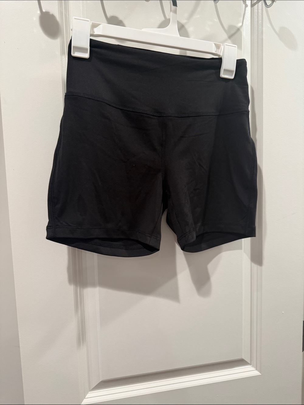 Zenana Outfitters Black High-Rise Bike Shorts size large NWOT